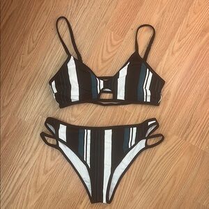Black and White Striped Bikini Set CUPSHE